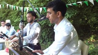 afghanische Musik von Nazir Saeed am Harmonium